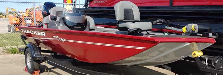 Bass Tracker Pro 170 Boat