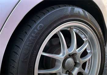 Kumho Solus TA31 All-Season Tire