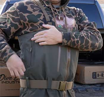 Dive Bomb Wader