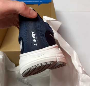 Hoka Arahi 7