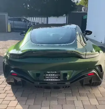 Aston Martin Vantage Vs. Aston Martin Vanquish