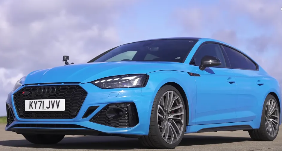 Audi RS5 Vs. BMW M3
