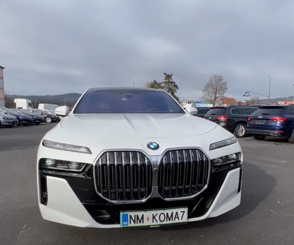 BMW 7 Series Vs. BMW 5 Series