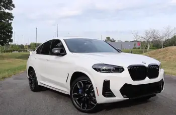 BMW X4 Vs. Porsche Macan