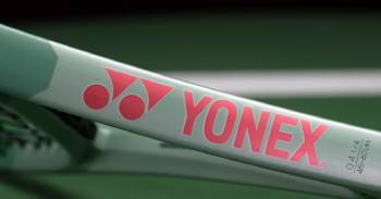 yonex vcore vs ezone