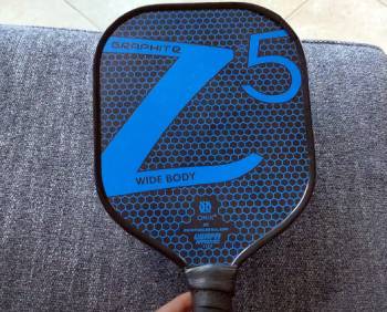 onix z5 graphite pickleball paddle