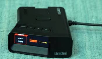 uniden r4 vs r7