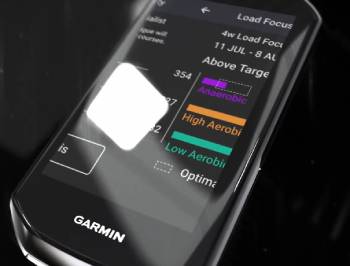 garmin edge 1040 vs 1050
