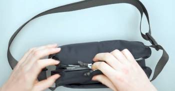 bellroy lite sling mini