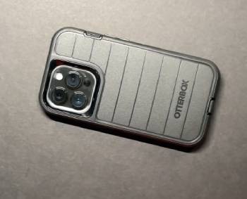 otterbox defender vs defender pro