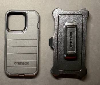 otterbox defender vs defender pro