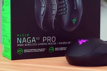 razer naga v2 hyperspeed vs pro