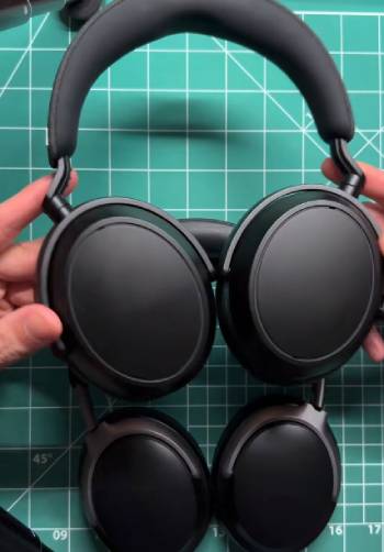 bose quietcomfort vs sennheiser momentum 4