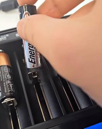 duracell vs energizer batteries