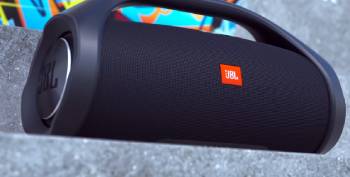 jbl boombox vs partybox 1000