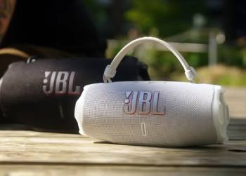 jbl charge 6 vs xtreme 4