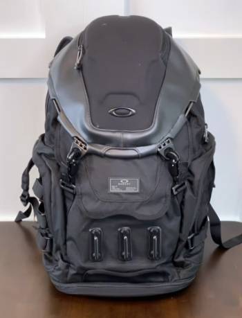 oakley kitchen sink backpack vs bathroom sink