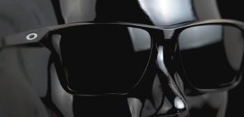 oakley sylas vs holbrook