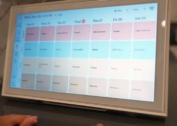 skylight calendar vs echo show 15