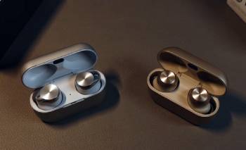 technics az100 vs az80