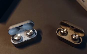 technics az100 vs az80