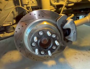 detroit axle brake pads