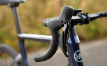 sram rival vs shimano 105